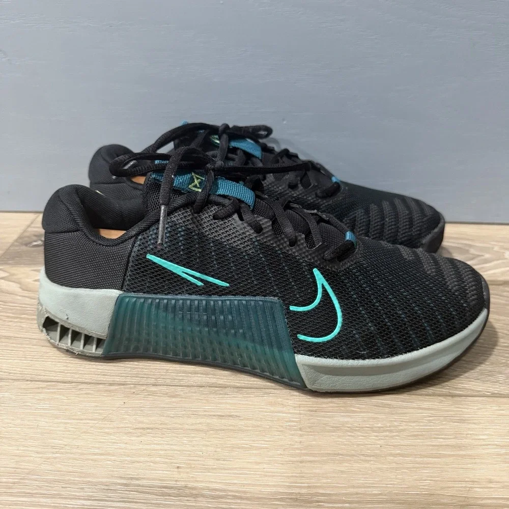 Nike Metcon 8 Mens Workout Sneakers Black Teal DZ2617-103 Size 9